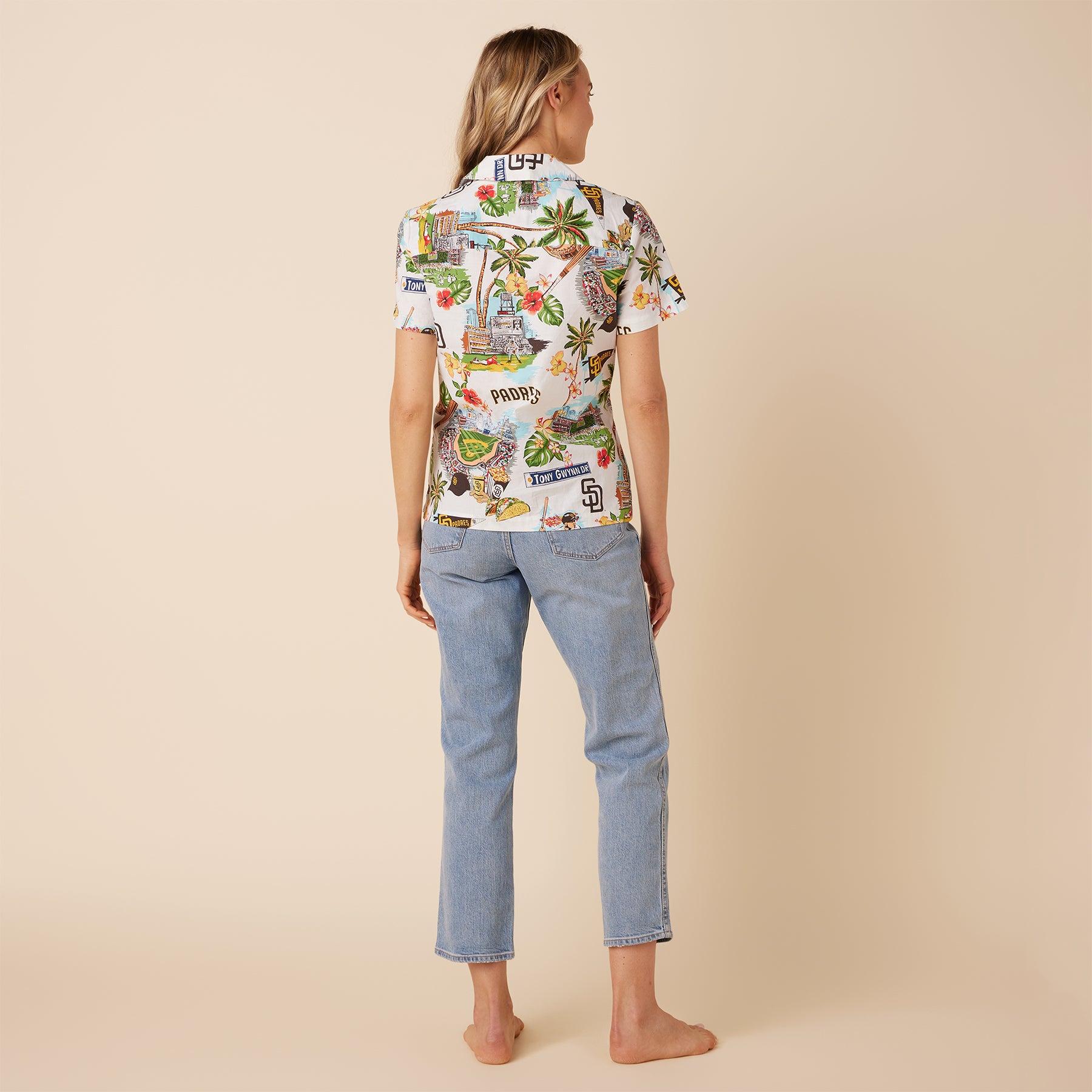 MLB® WOMEN'S SAN DIEGO PADRES SCENIC CAMP SHIRT