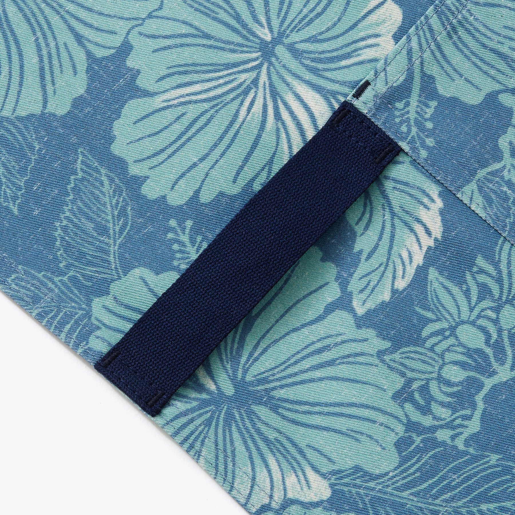 ALOHA BISCUS HEDLEY & BENNETT ESSENTIAL APRON