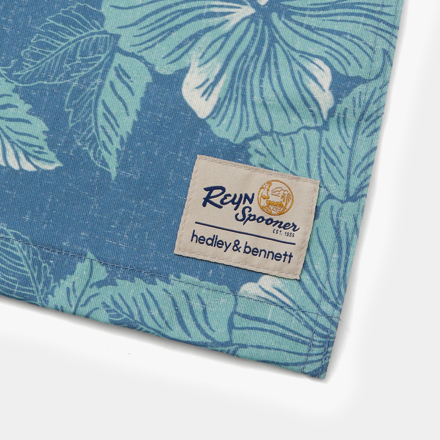 ALOHA BISCUS HEDLEY & BENNETT ESSENTIAL APRON
